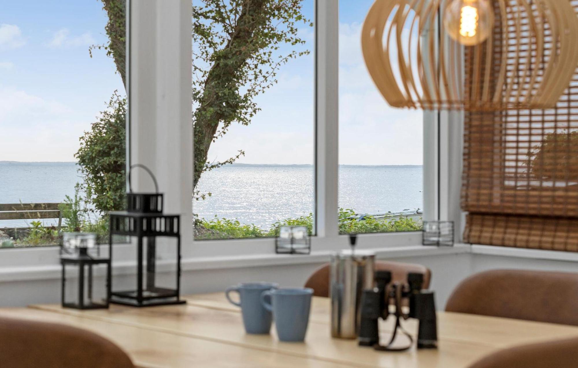 Beach Front Home In Sjolund With Kitchen Esterno foto